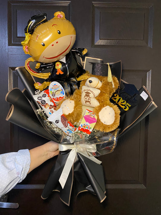 AURORA - Ramo de Graduación con Nube de Baby y Chocolates