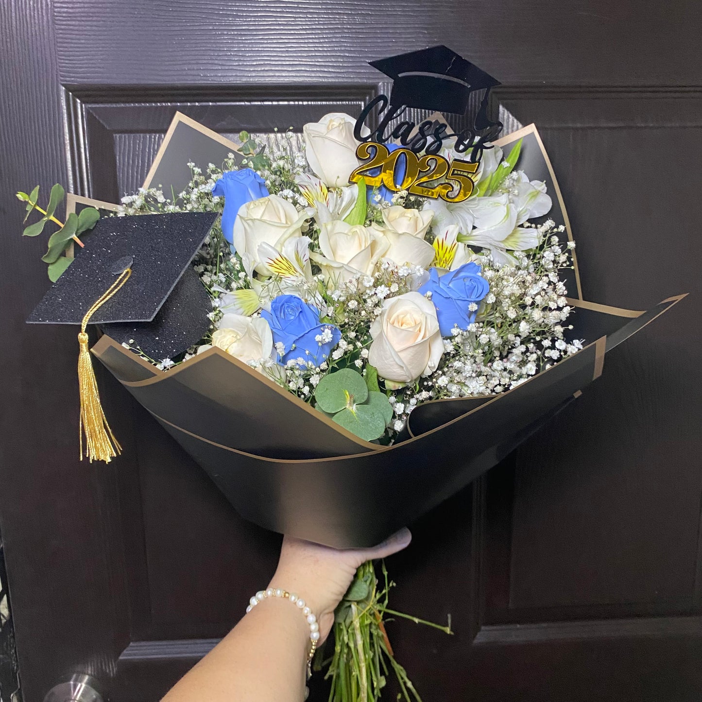 EMILY - Ramo de Graduación con 12 Rosas Azules