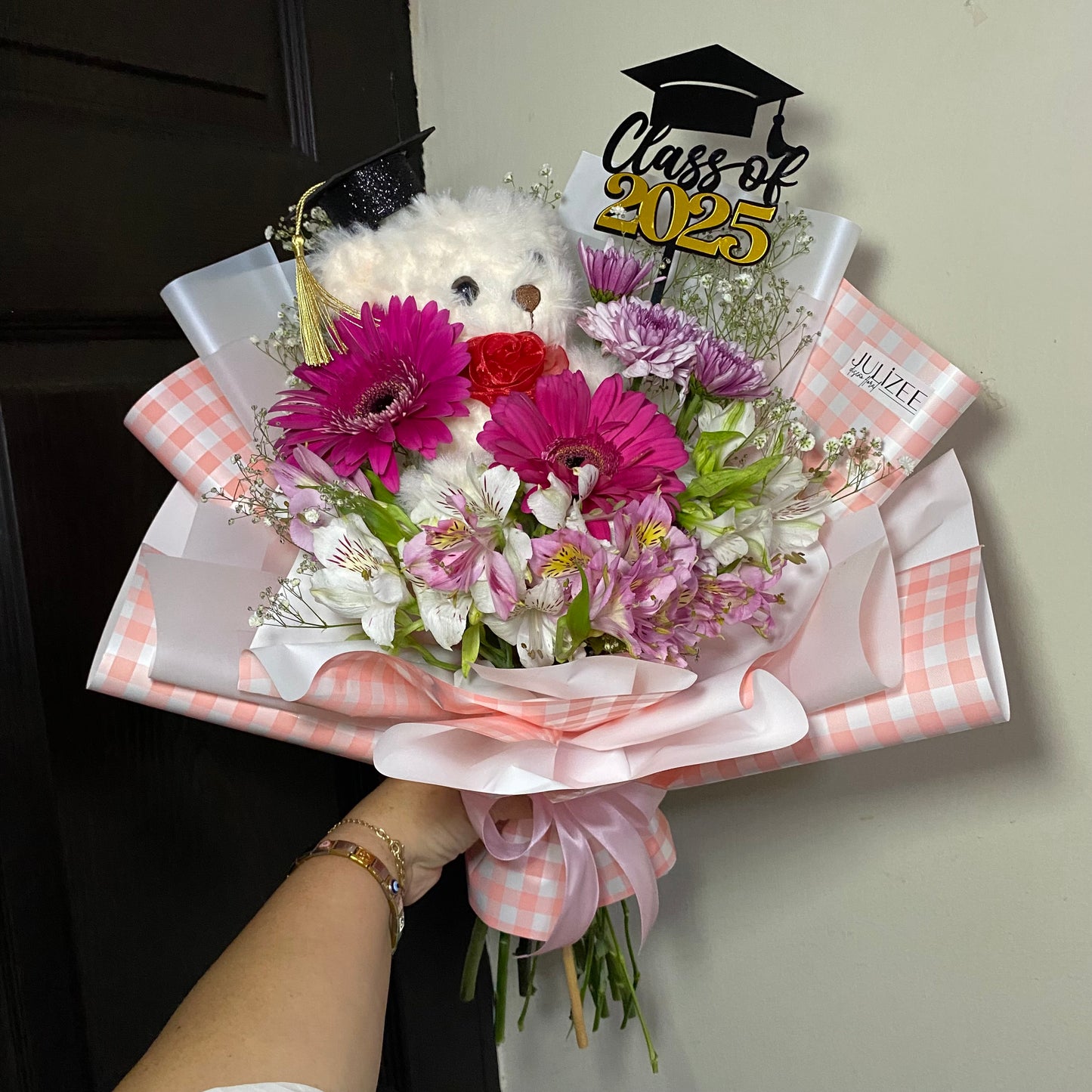BRITTANY - Ramo de Graduación con Gerberas y Diploma