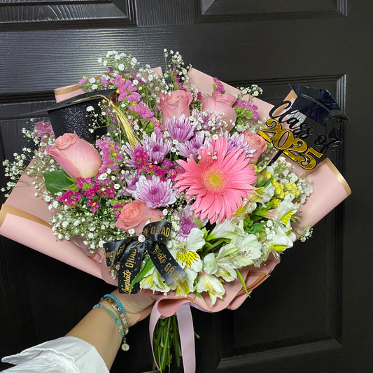 KIMBERLY - Ramo de Graduación con 5 Rosas y Gerbera