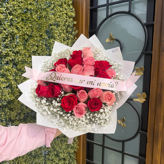 LUNA - Ramo de 25 Rosas para Pedir Noviazgo