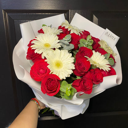 ROMINA - Ramo Grande con 20 Rosas y 6 Gerberas