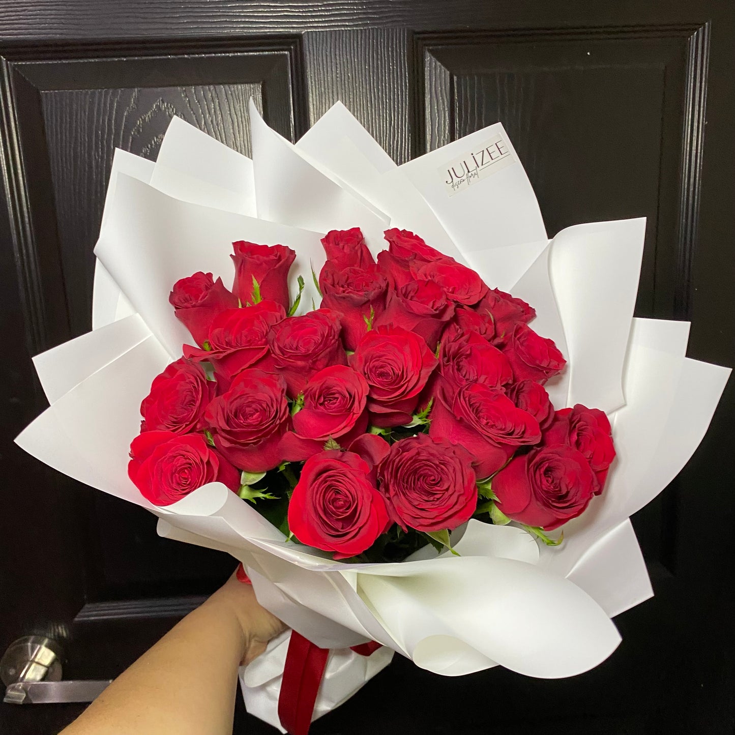 ROCIO - Ramo Elegante de 24 Rosas Vendela