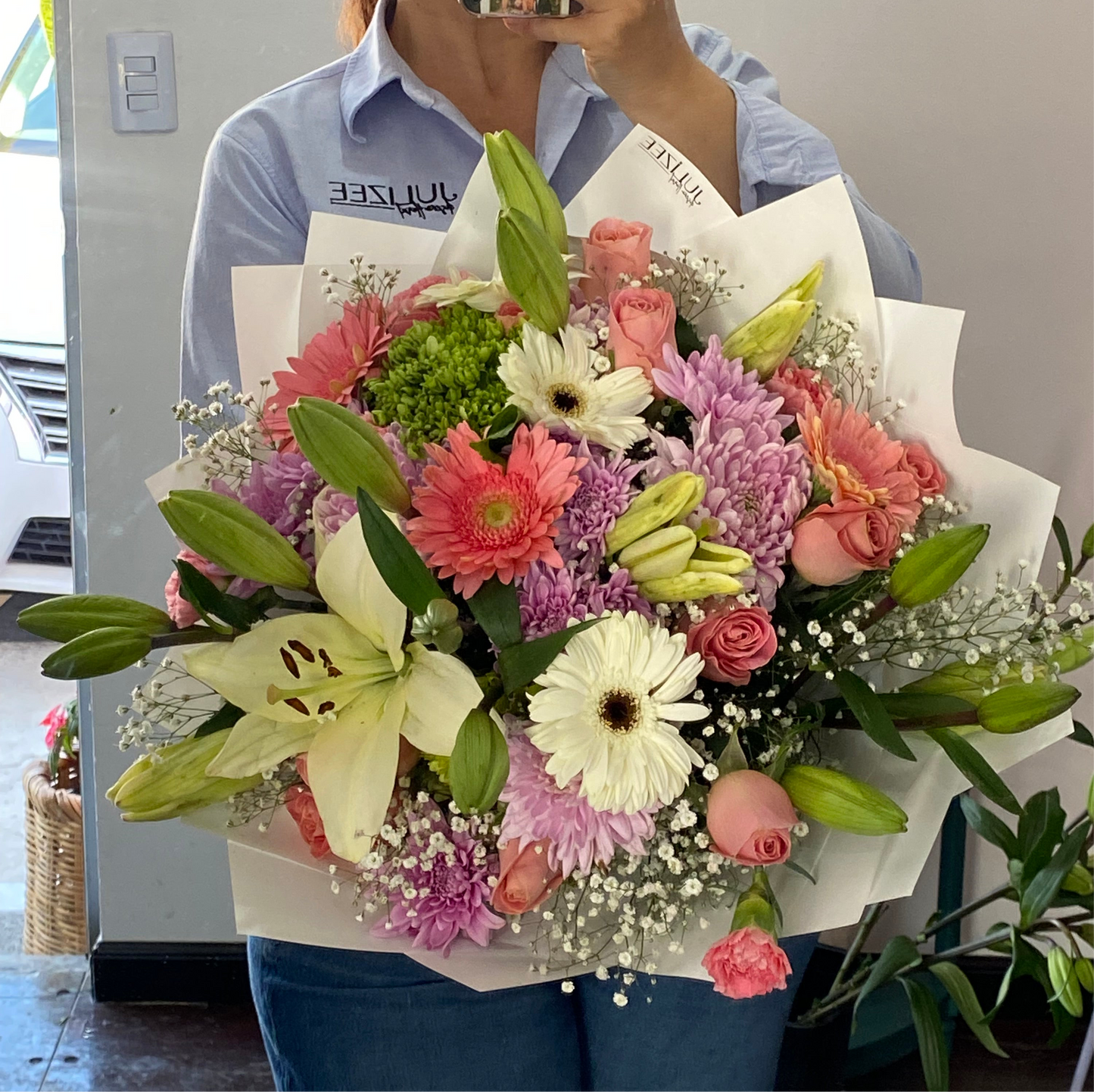 FRIDA - Ramo Vibrante de Flores Mixtas Estilo Mexicano