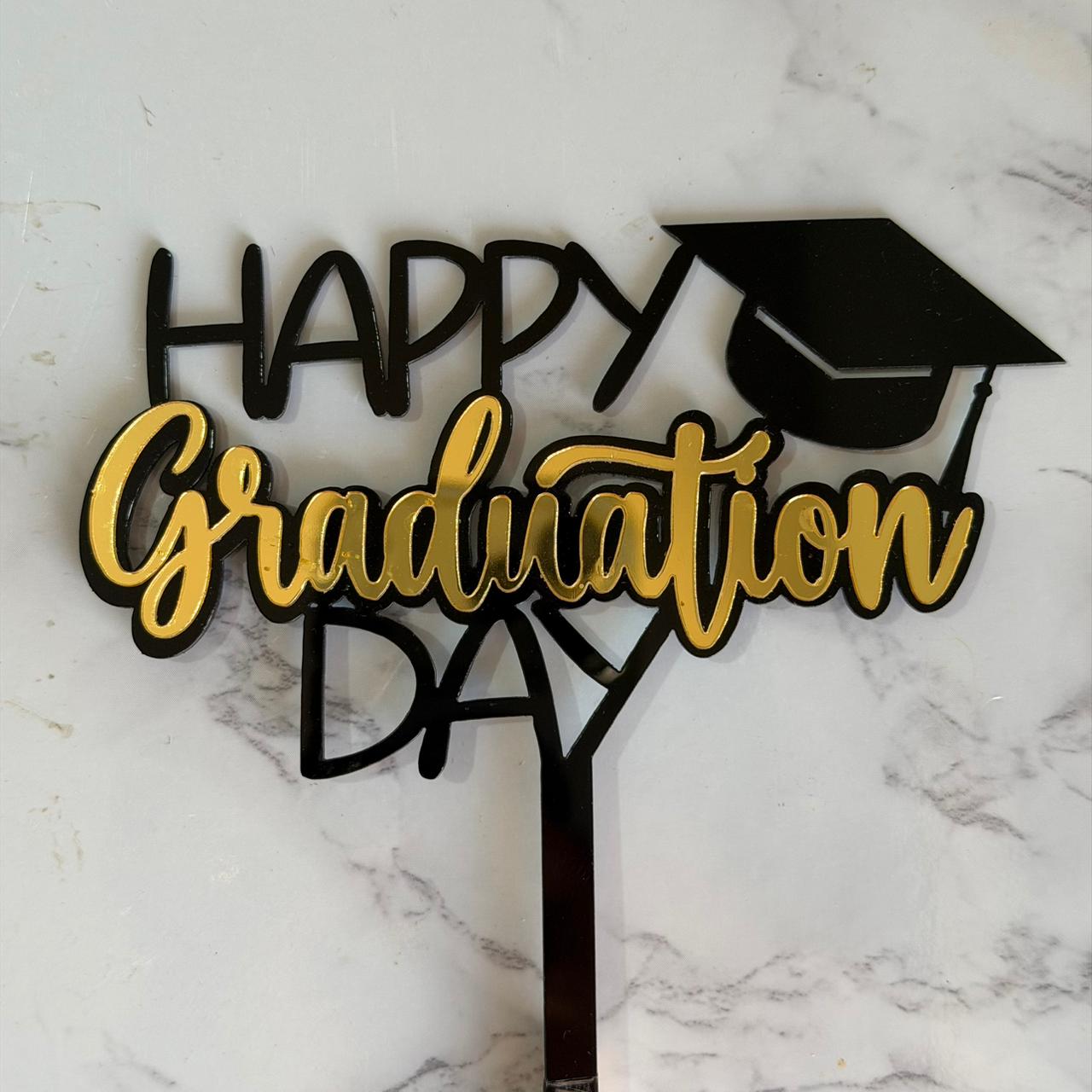Pin "Happy Graduation Day"
